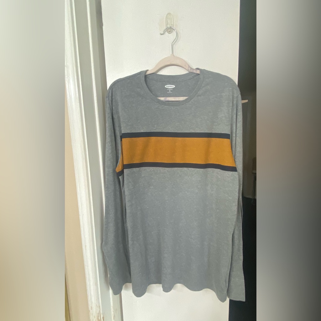Old Navy Men’s Xl Tall Soft-Washed Gray Shirt W/ Mustard Stripe
